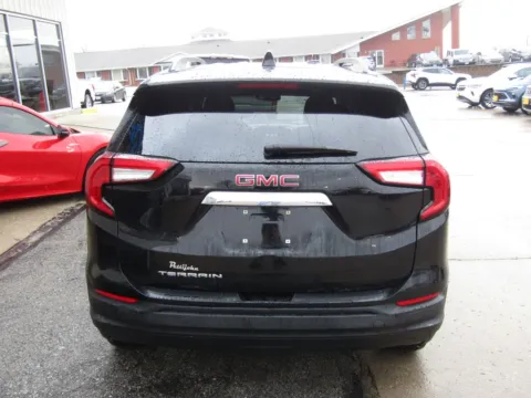 More photos of 2022 GMC Terrain SLE at Pettijohn Auto Center, MO