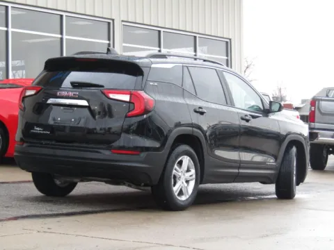 Another view of 2022 GMC Terrain SLE for sale in Bethany, MO at Pettijohn Auto Center