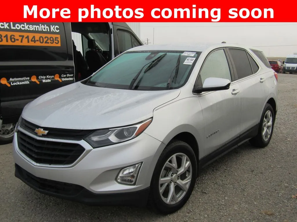 2021 Chevrolet Equinox LT's photo