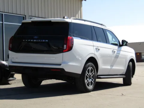 Another view of 2026 Ford Expedition Active for sale in Bethany, MO at Pettijohn Auto Center