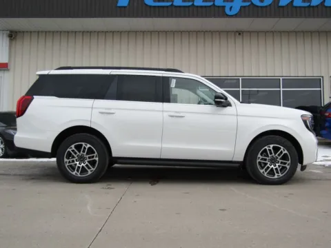 Photos of 2026 Ford Expedition Active for sale in Bethany, MO at Pettijohn Auto Center