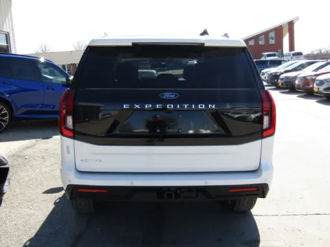 More photos of 2026 Ford Expedition Active at Pettijohn Auto Center, MO