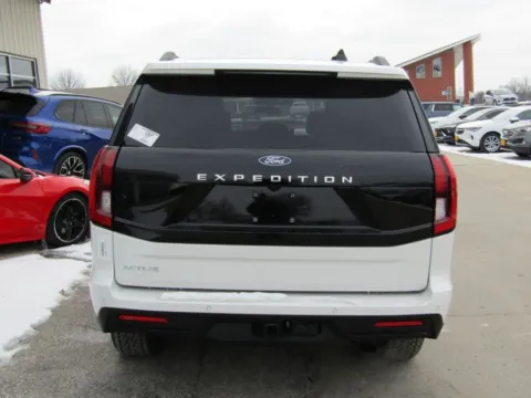 More photos of 2026 Ford Expedition Active at Pettijohn Auto Center, MO