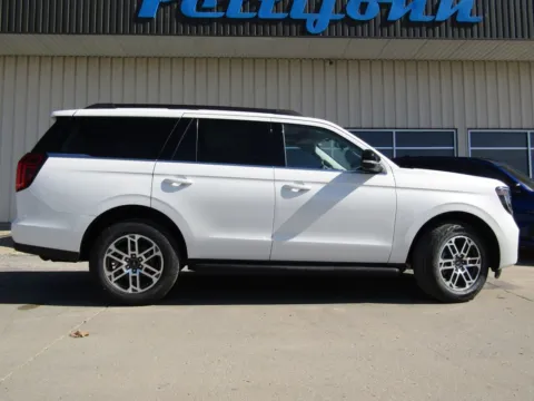 Photos of 2026 Ford Expedition Active for sale in Bethany, MO at Pettijohn Auto Center