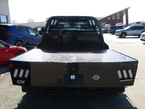 More photos of 2022 Ford F-350SD XL at Pettijohn Auto Center, MO