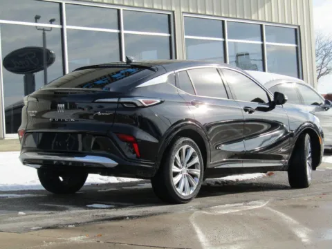 Another view of 2024 Buick Envista Avenir for sale in Bethany, MO at Pettijohn Auto Center