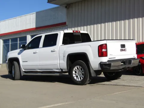 More photos of 2018 GMC Sierra 1500 SLE at Pettijohn Auto Center, MO