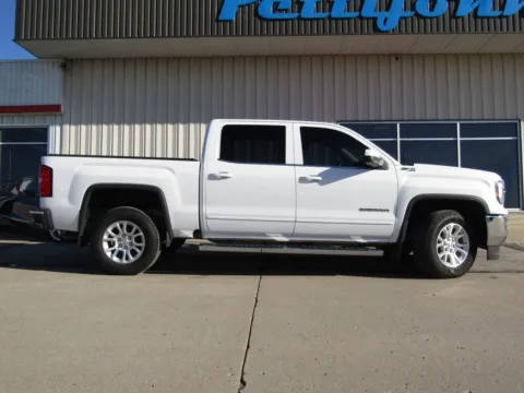 Photos of 2018 GMC Sierra 1500 SLE for sale in Bethany, MO at Pettijohn Auto Center