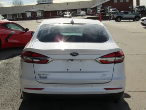 More photos of 2020 Ford Fusion SE at Pettijohn Auto Center, MO