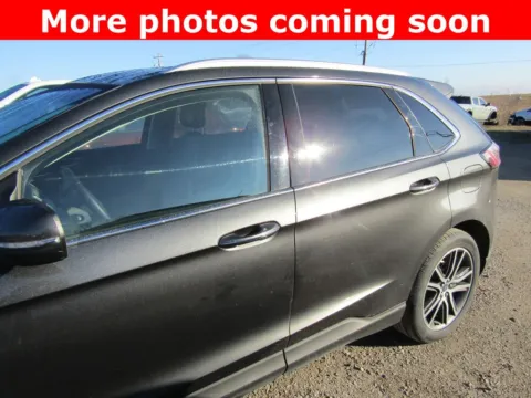Photos of 2019 Ford Edge Titanium for sale in Bethany, MO at Pettijohn Auto Center