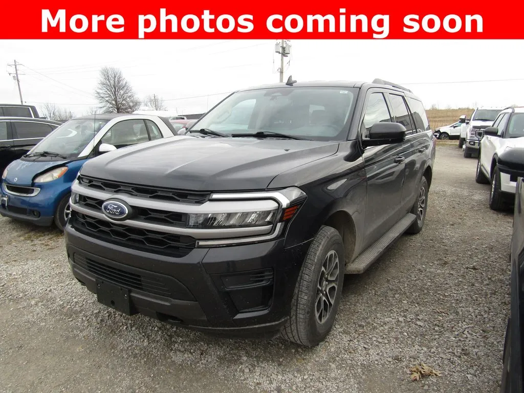 2022 Ford Expedition XLT's photo