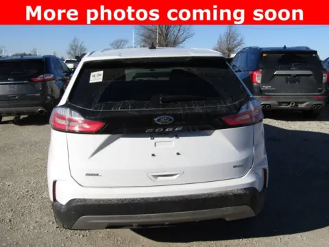 More photos of 2024 Ford Edge SEL at Pettijohn Auto Center, MO