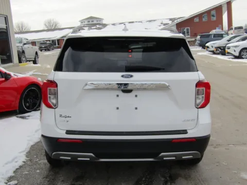 More photos of 2023 Ford Explorer XLT at Pettijohn Auto Center, MO