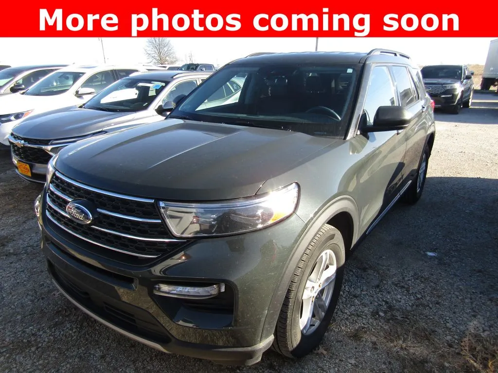 2023 Ford Explorer XLT's photo