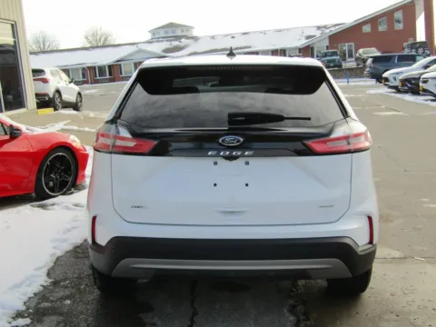 More photos of 2022 Ford Edge SEL at Pettijohn Auto Center, MO