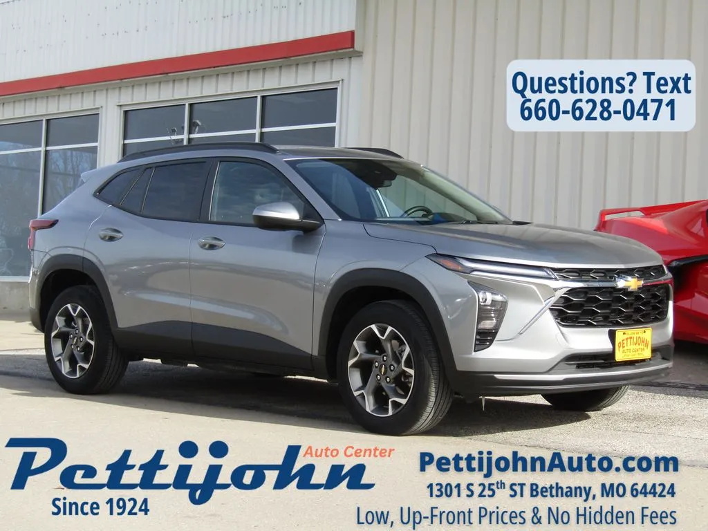 Gray 2025 Chevrolet Trax LT for sale in Bethany, MO