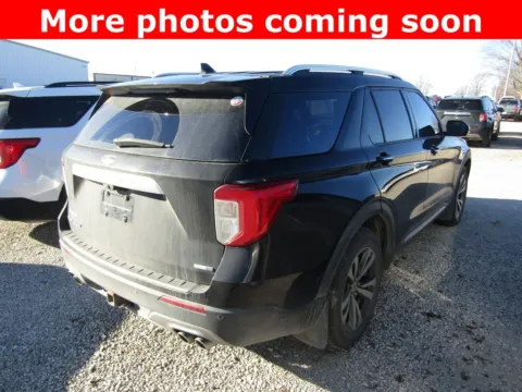More photos of 2020 Ford Explorer Platinum at Pettijohn Auto Center, MO