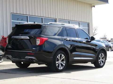 Another view of 2020 Ford Explorer Platinum for sale in Bethany, MO at Pettijohn Auto Center