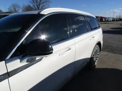 Photos of 2020 Lincoln Aviator Reserve for sale in Bethany, MO at Pettijohn Auto Center
