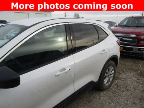 Photos of 2022 Ford Escape SE for sale in Bethany, MO at Pettijohn Auto Center