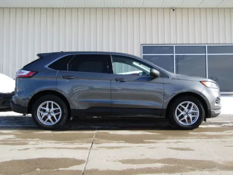 Photos of 2024 Ford Edge SEL for sale in Bethany, MO at Pettijohn Auto Center