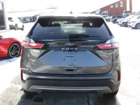 More photos of 2024 Ford Edge SEL at Pettijohn Auto Center, MO