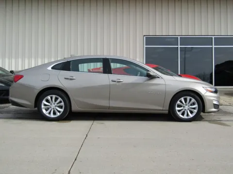 Photos of 2023 Chevrolet Malibu LT for sale in Bethany, MO at Pettijohn Auto Center