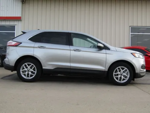 Photos of 2024 Ford Edge SEL for sale in Bethany, MO at Pettijohn Auto Center