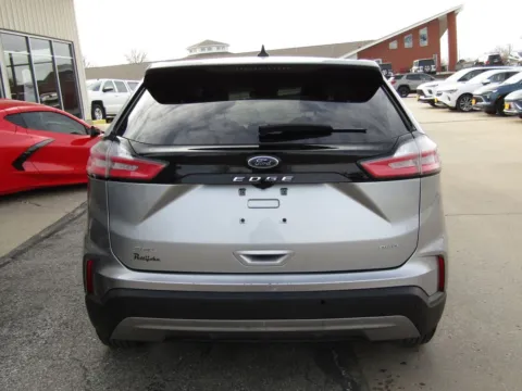 More photos of 2024 Ford Edge SEL at Pettijohn Auto Center, MO