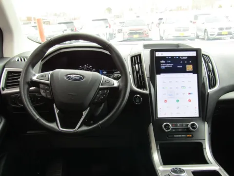 More photos of 2024 Ford Edge SEL at Pettijohn Auto Center, MO