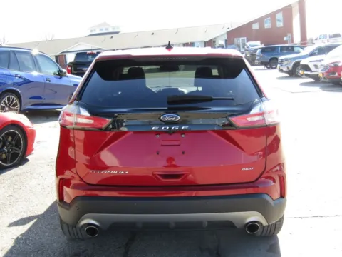 More photos of 2024 Ford Edge Titanium at Pettijohn Auto Center, MO