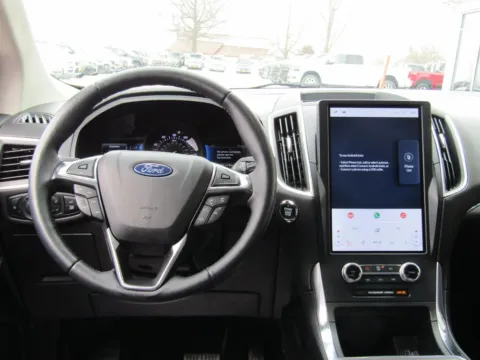 More photos of 2024 Ford Edge Titanium at Pettijohn Auto Center, MO