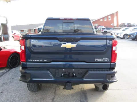 More photos of 2022 Chevrolet Silverado 3500HD High Country at Pettijohn Auto Center, MO