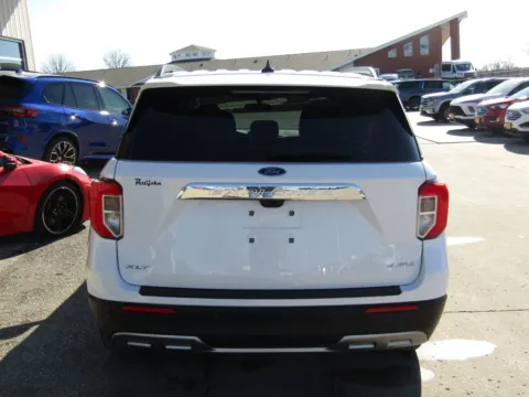 More photos of 2024 Ford Explorer XLT at Pettijohn Auto Center, MO