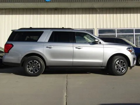 Photos of 2024 Ford Expedition Max XLT for sale in Bethany, MO at Pettijohn Auto Center