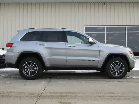 Photos of 2021 Jeep Grand Cherokee Limited for sale in Bethany, MO at Pettijohn Auto Center