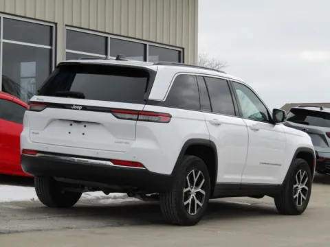 Another view of 2024 Jeep Grand Cherokee Limited for sale in Bethany, MO at Pettijohn Auto Center