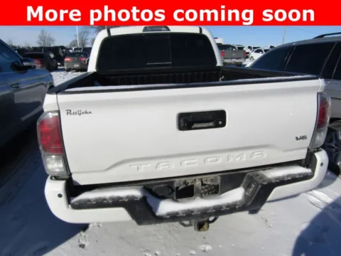 More photos of 2023 Toyota Tacoma at Pettijohn Auto Center, MO