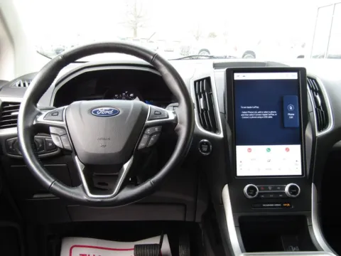 More photos of 2024 Ford Edge SEL at Pettijohn Auto Center, MO