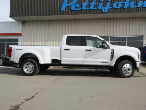 Photos of 2025 Ford F-450SD XLT for sale in Bethany, MO at Pettijohn Auto Center