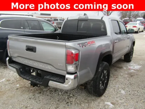 More photos of 2021 Toyota Tacoma at Pettijohn Auto Center, MO