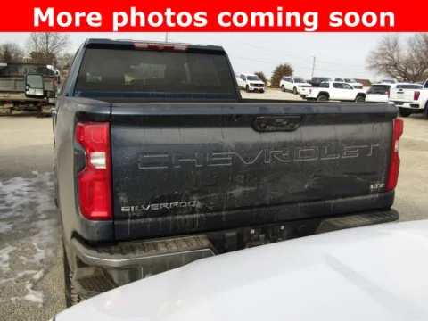 More photos of 2022 Chevrolet Silverado 2500HD LTZ at Pettijohn Auto Center, MO