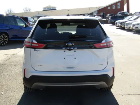 More photos of 2024 Ford Edge SEL at Pettijohn Auto Center, MO