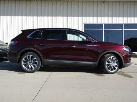 Photos of 2023 Lincoln Nautilus Reserve for sale in Bethany, MO at Pettijohn Auto Center