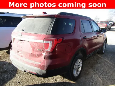 More photos of 2017 Ford Explorer at Pettijohn Auto Center, MO