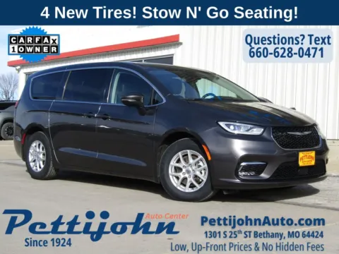 Gray 2023 Chrysler Pacifica Touring L for sale in Bethany, MO
