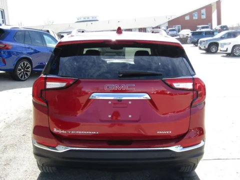 More photos of 2024 GMC Terrain SLT at Pettijohn Auto Center, MO