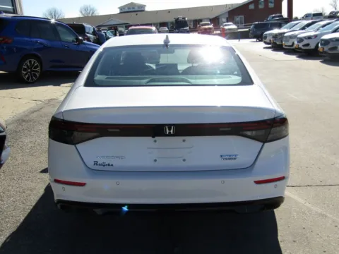 More photos of 2024 Honda Accord Hybrid Touring at Pettijohn Auto Center, MO