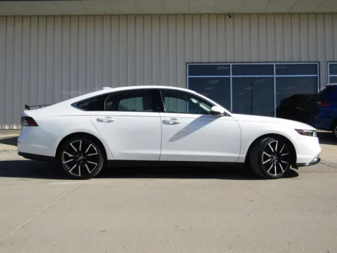 Photos of 2024 Honda Accord Hybrid Touring for sale in Bethany, MO at Pettijohn Auto Center