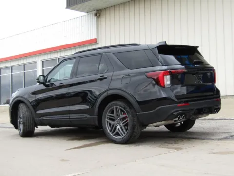 More photos of 2026 Ford Explorer ST at Pettijohn Auto Center, MO